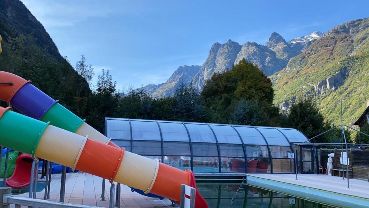 فندق Camping Le Rochetaillee Grandes Sables المظهر الخارجي الصورة